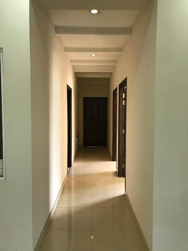 Three Bedrooms Apartment Available For Rent In Warda Hamna Residencia 1