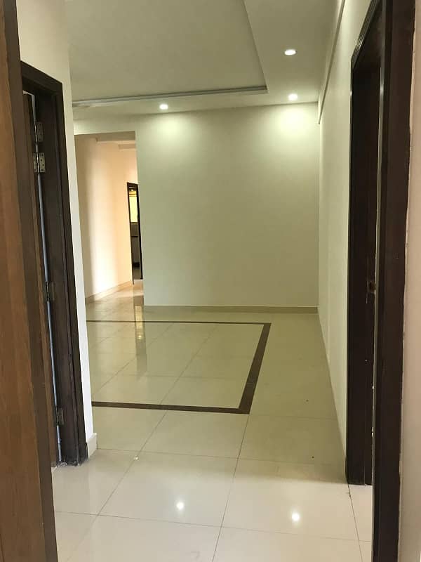 Three Bedrooms Apartment Available For Rent In Warda Hamna Residencia 3