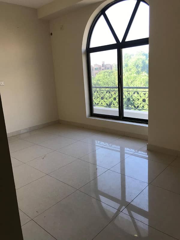 Three Bedrooms Apartment Available For Rent In Warda Hamna Residencia 5