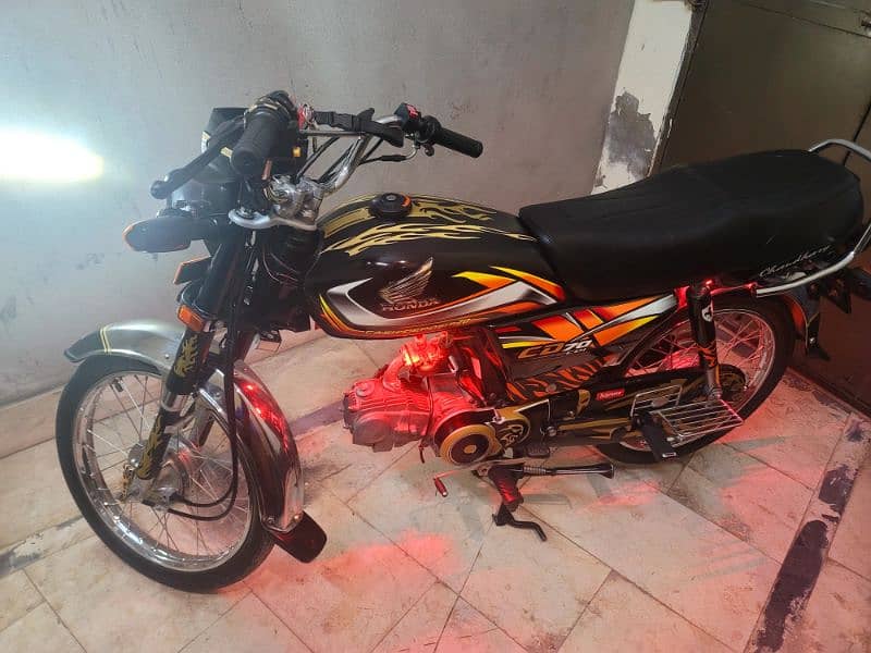 Cd 70 honda new condition single hand bht kum use hue ha 5