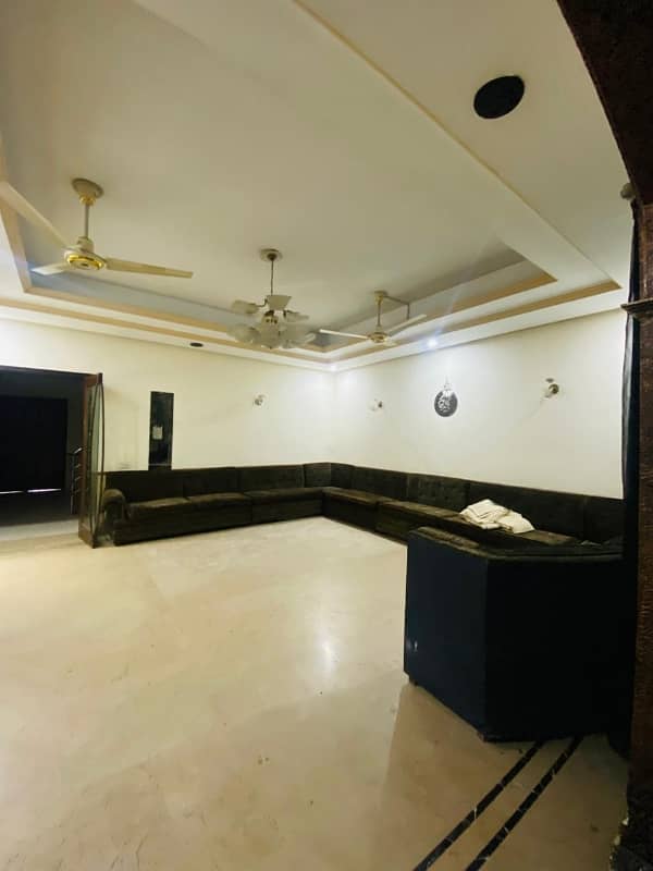 01 KANAL LOWER PORTION FOR RENT IN JOHAR TOWN LAHORE 6