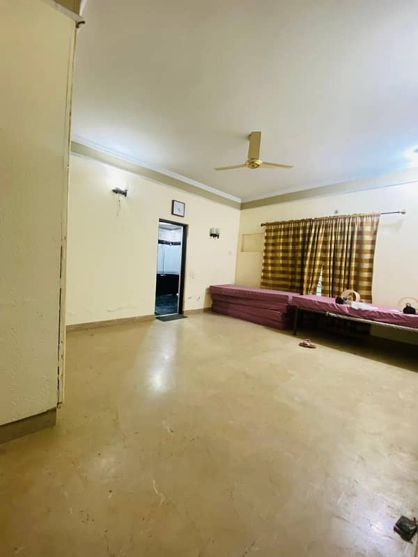 01 KANAL LOWER PORTION FOR RENT IN JOHAR TOWN LAHORE 12