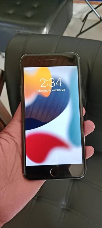 i phone 7 plus pta 128 gb in lush condition 3