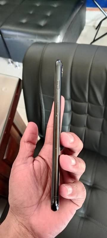 i phone 7 plus pta 128 gb in lush condition 4