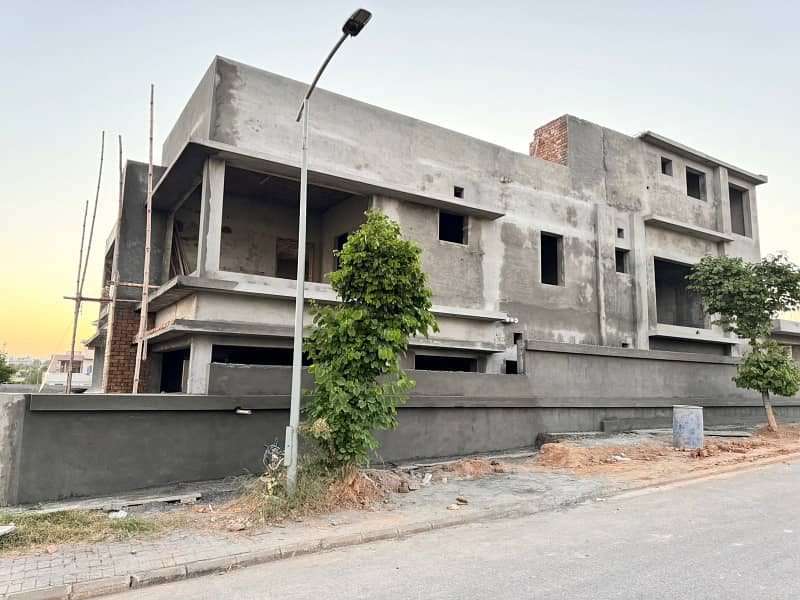 One Kanal Corner Grey House Structure Available For Sale In Top City -1 3