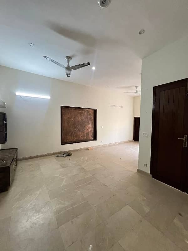 06 MARLA SEPARATE GATE LOWER PORTION FOR RENT IN JOHAR TOWN LAHORE 9