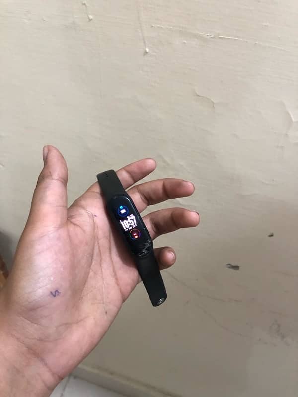 Mi band 5 with charger 1