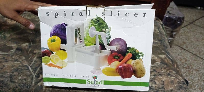 Salad Bar Cutter 13