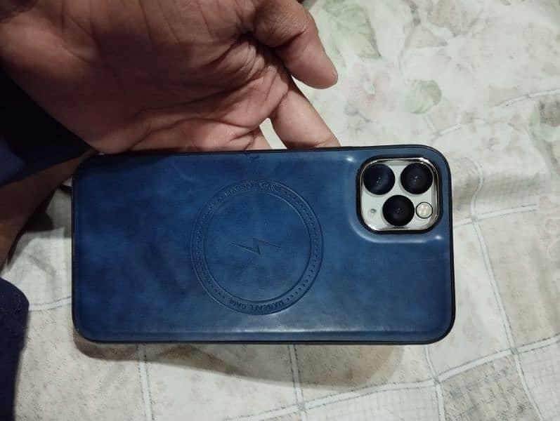 iphone 11 pro max 256GB PTA 1