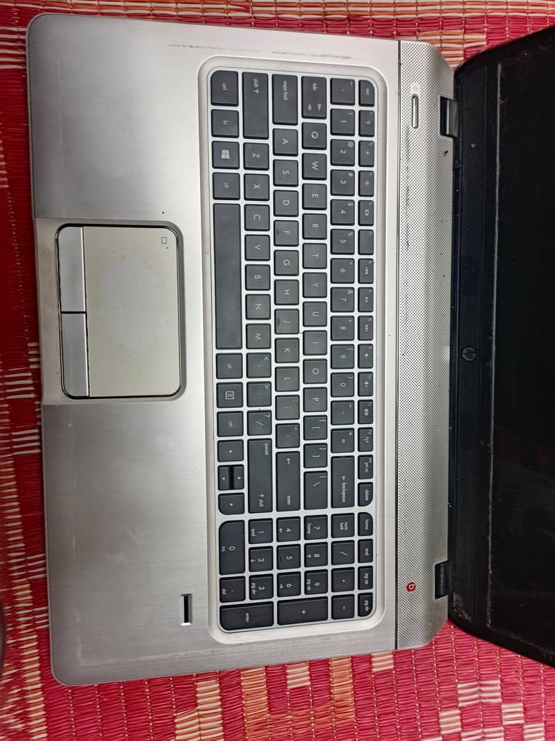 HP laptop urgent sales 8