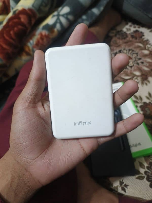 Infinix note 40 pro bilkul new condition 03277787736 4