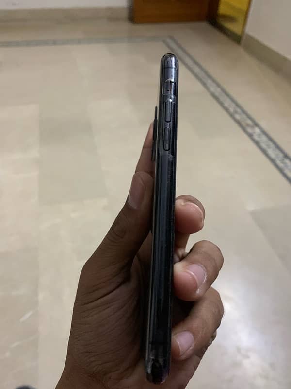 Iphone 11 pro pta approved 1