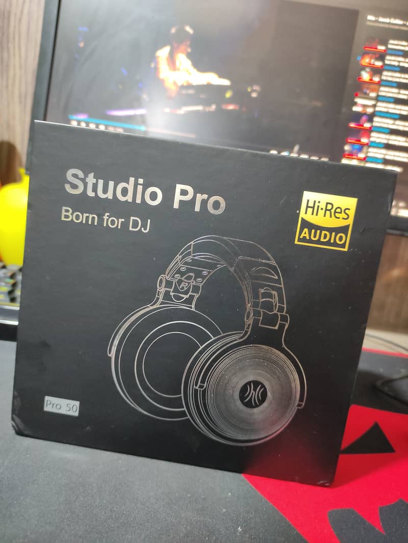 OneOdio DJ Pro 50 HiFi Audio Headphones 0