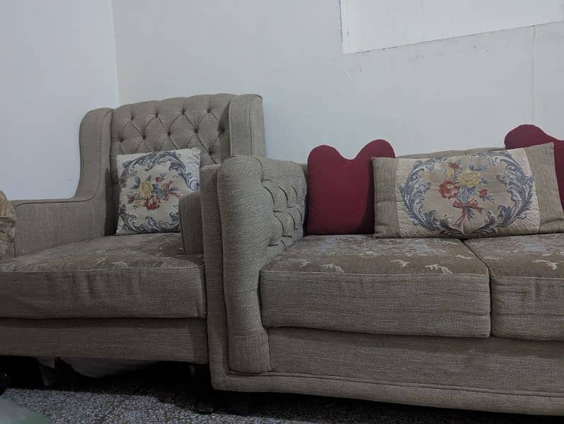 7 Seater Brand New Stylish Sofa Set Urgent for Sale 3