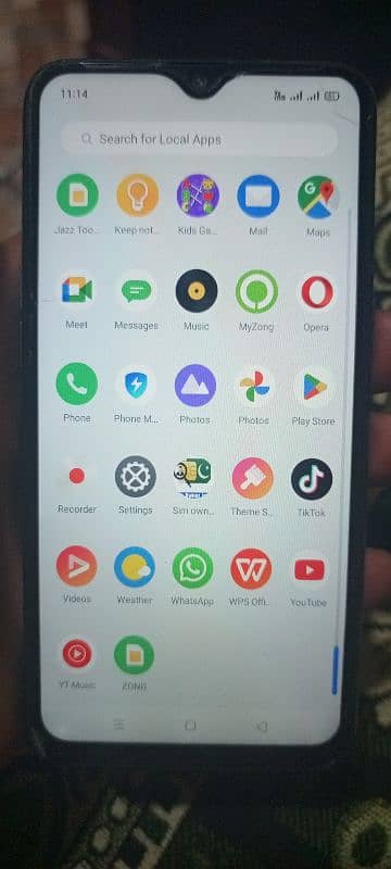 realme 3 ram 4 GB ROM 64 GB. 2