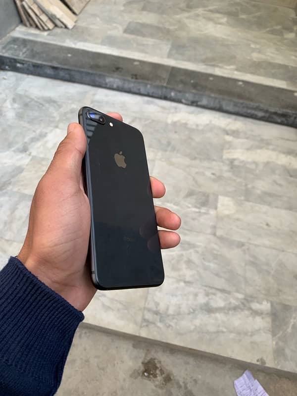 IPhone 8 Plus 2