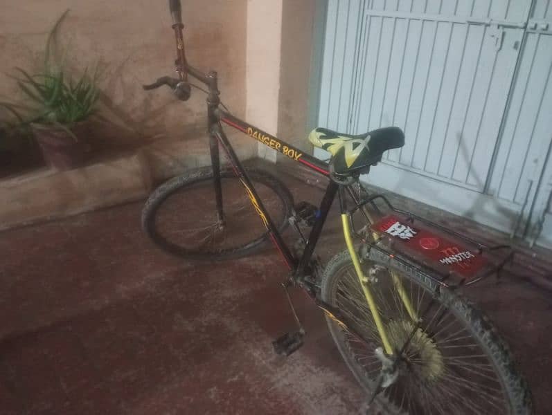 LAvish big bicycle best awsome condition. 11