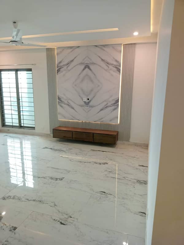 Brand New 3-Bedroom Flat For Rent In Askari 11 Lahore 4