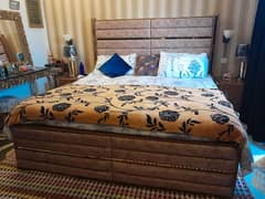 WOODEN SOLID BED