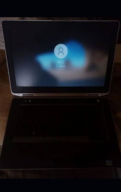 dell latitude 8gb with 275gb ssd laptop for sale no fault 4