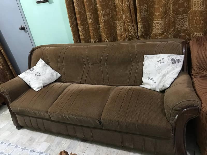 5 Seater Sofa very good condition 4