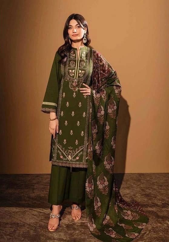 3 Pcs Women’s unstitched lawn printed suit 0