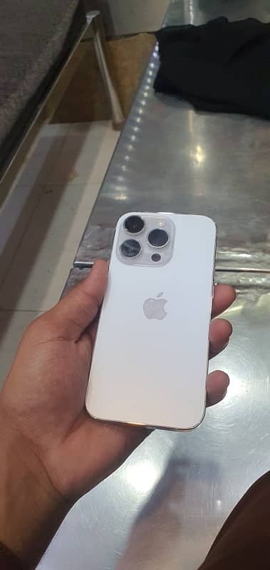 iPhone 14 pro ( PTA approved ) 0