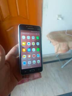 Samsung j2 prime 2/8gb back camera doted ha all OK