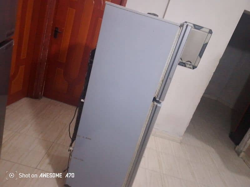 selling refrigerator 2