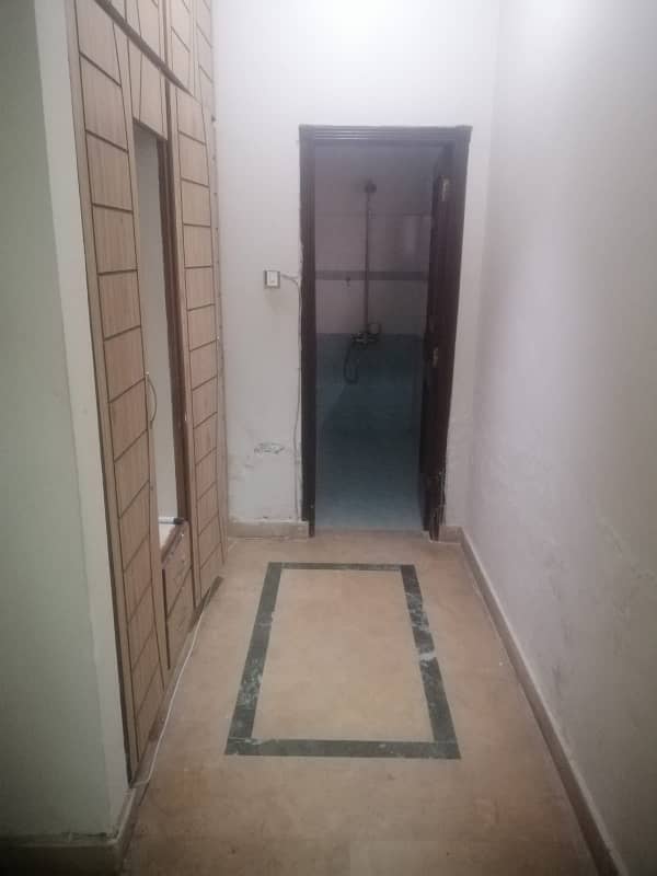 1 Kanal House For Rent 4