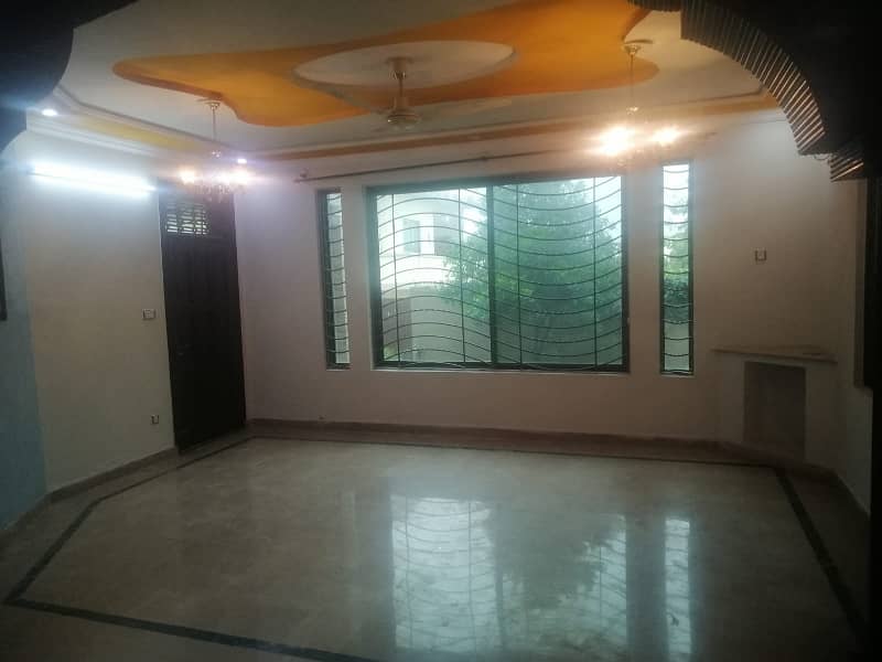 1 Kanal House For Rent 5