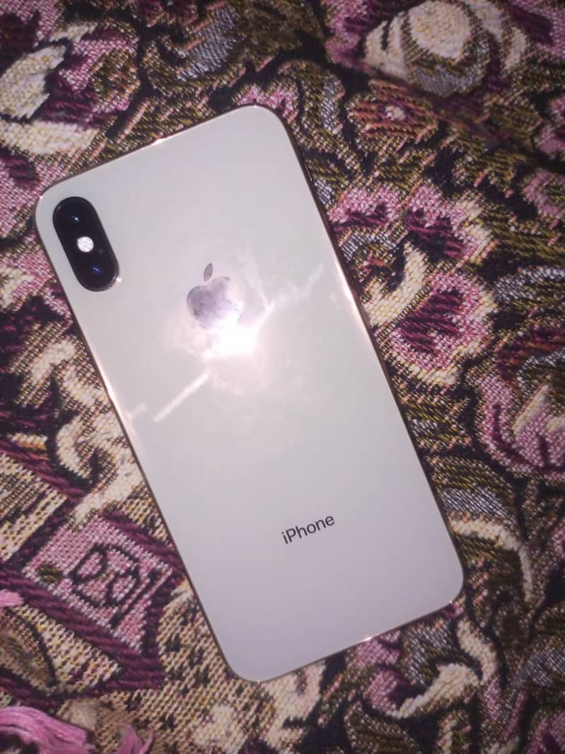 Apple iPhone XS 1