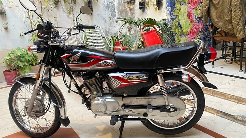 Honda Cg 125 2024 Applied for bike in Good condition 0