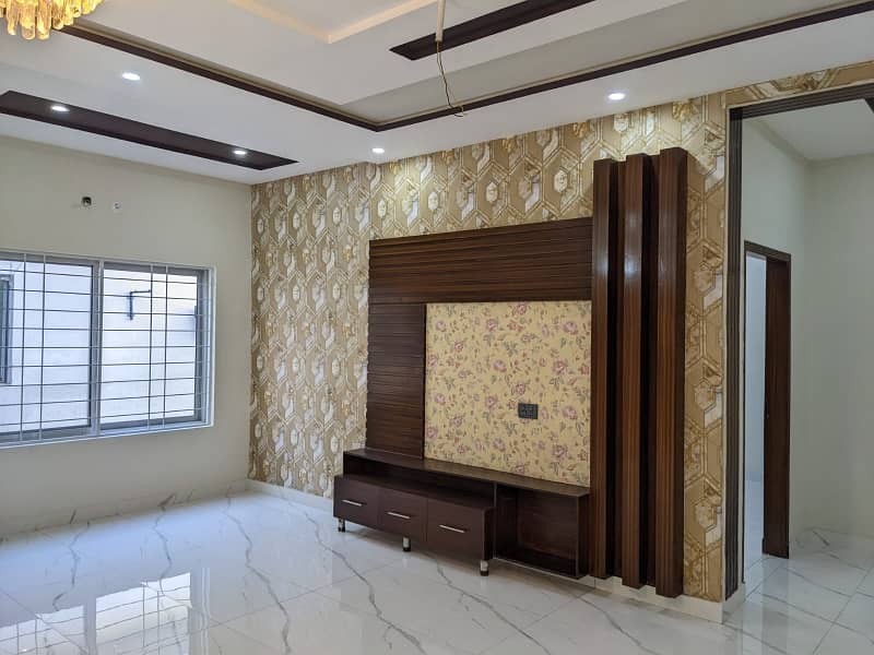 10 Marla Brand New House For Rent Inn johar phase Near Ucp 24