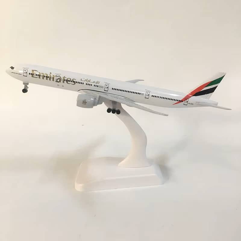 Emirates Airline 20cm 1:200 Scale Diecast Metal Aircraft Model – Premi 1