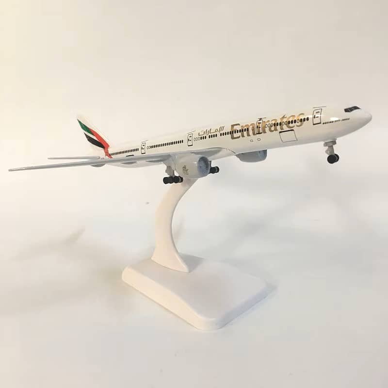 Emirates Airline 20cm 1:200 Scale Diecast Metal Aircraft Model – Premi 2