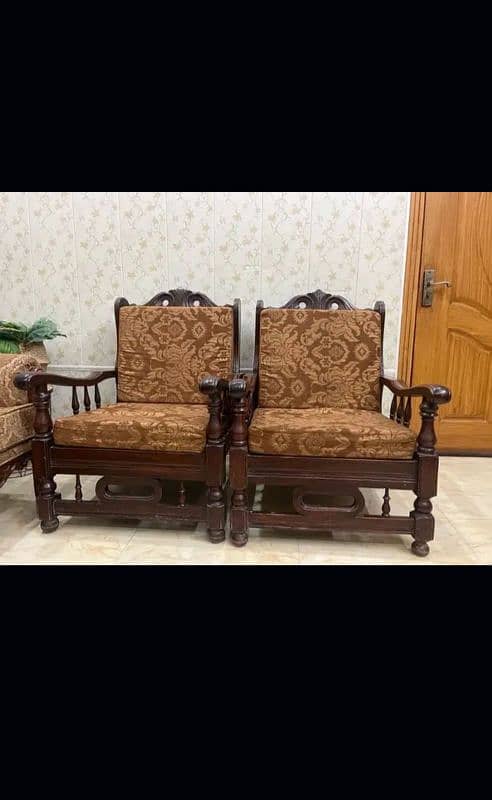 Sofa set in good condition 4