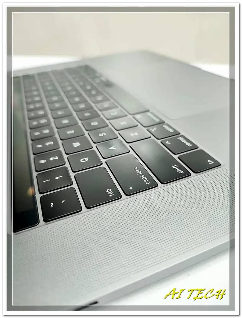 MacBook Pro 2019 Ci9 9th Gen 64GB RAM 2TB SSD 08GB GDDR6 AMD Radeon Pr 11