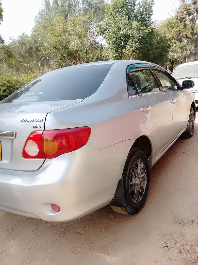 Toyota Corolla GLI 2010 urgent sale 7