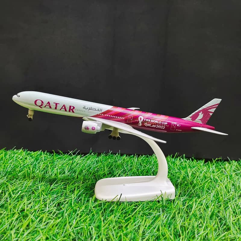 Qatar Airways 777 FIFA World Cup 2022 Aircraft Model – 20cm 1:200 Sca 2