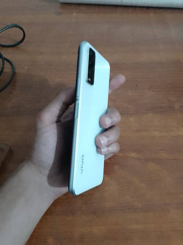 Vivo Y20. with box. 2