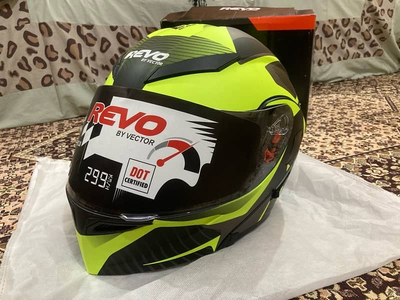 revo (vector) helmet - Dot certified 0