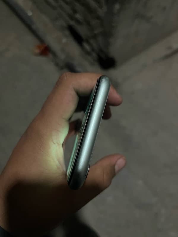 Iphone 11 64 gb 3