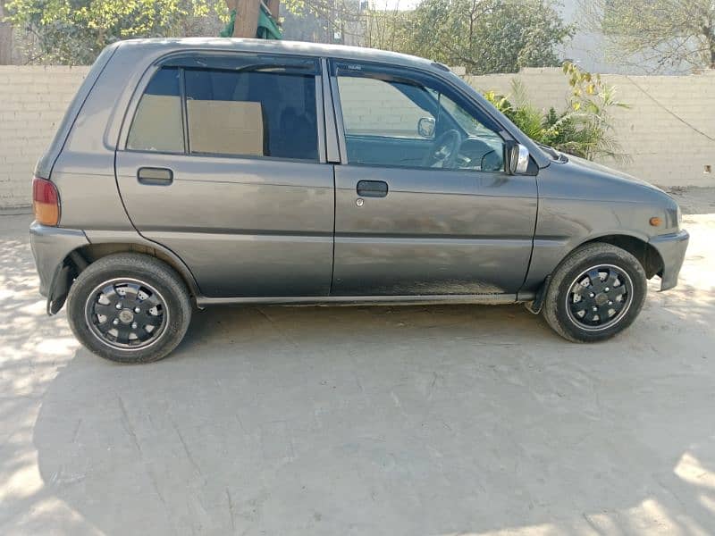 Daihatsu Cuore 2007 13