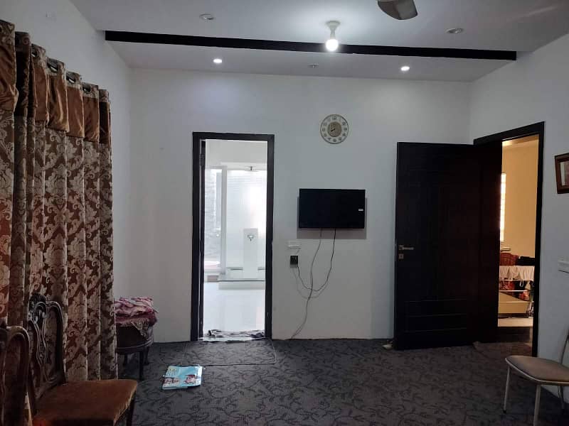 1 Kanal Upper Portion for Rent in DHA Phase 6 Prime Location! 2