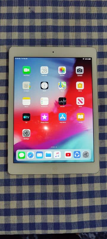 Apple iPad Air 1 for sale 0