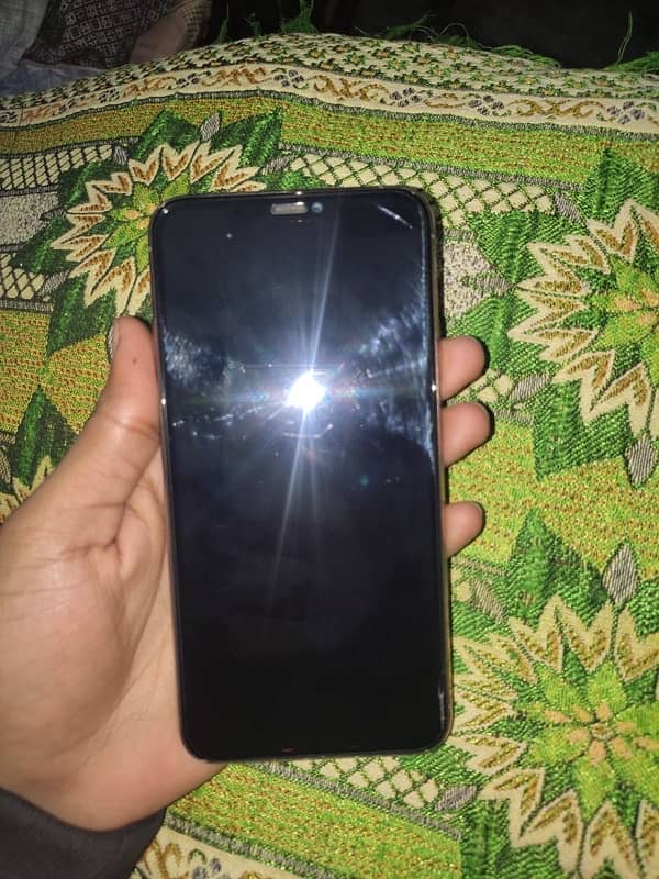 Iphone 11 pro max pta approved 1