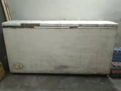 10/7 condition Refrigerator