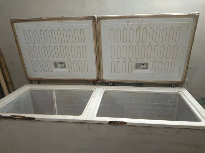 10/7 condition Refrigerator 4