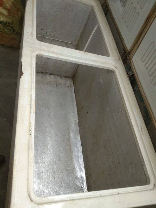 10/7 condition Refrigerator 5